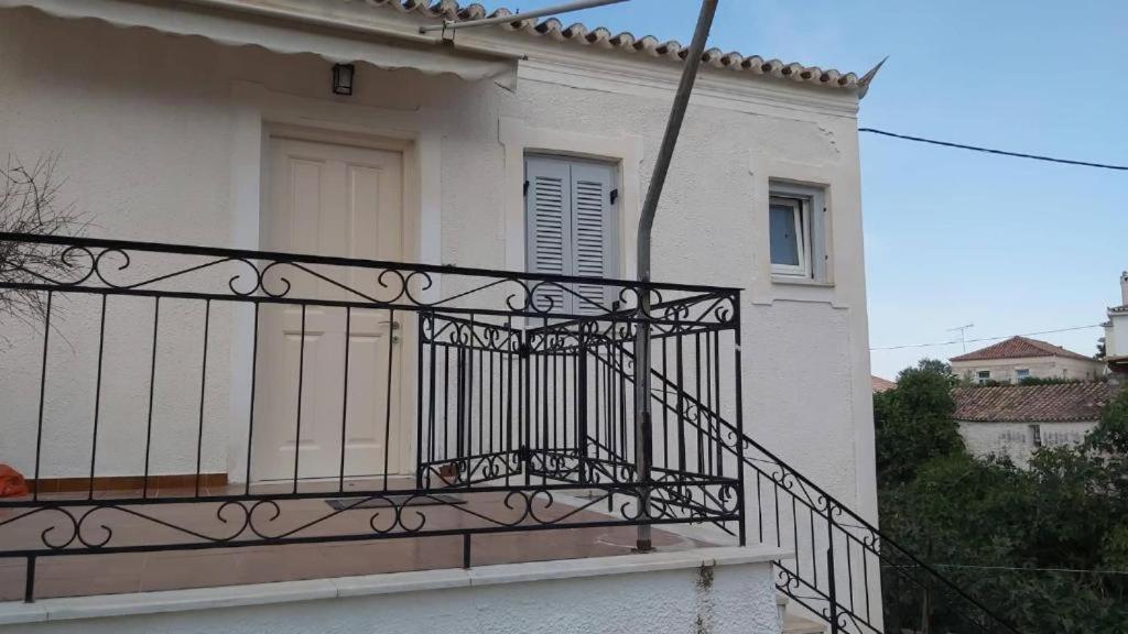 Kas Residence Renovated 2022 Spétses Exterior foto